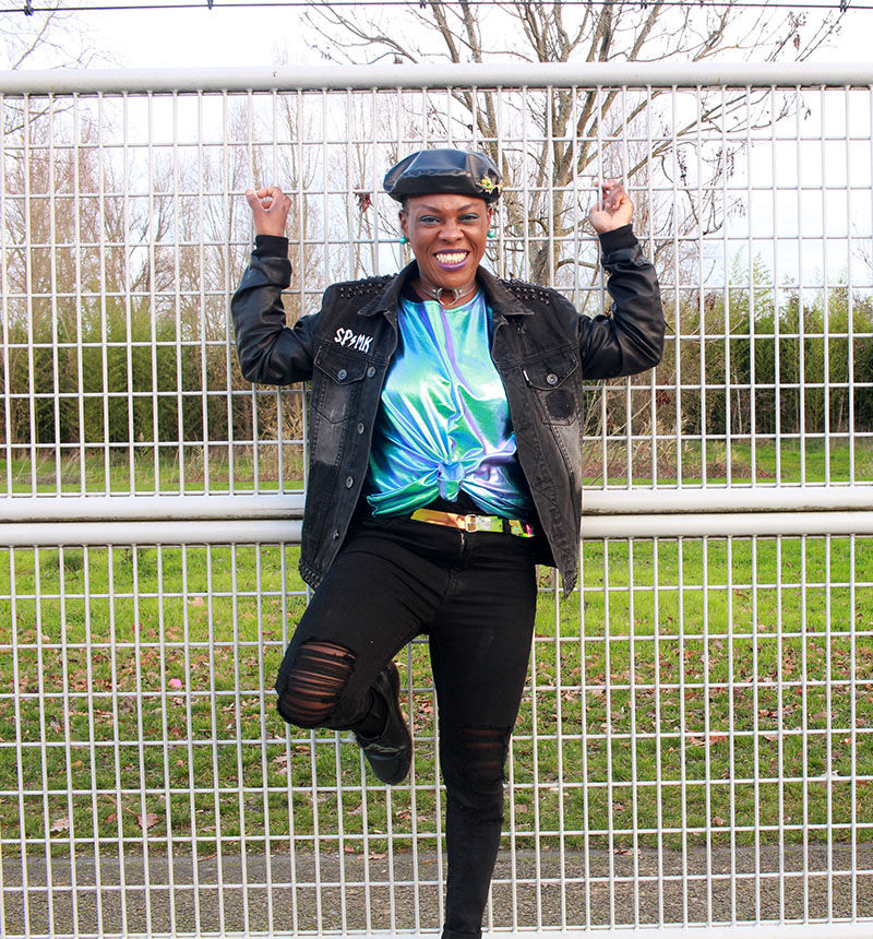 iamdianeniangoran,sur mon blog, je vous présente une tenue ,un style,une mode holographique