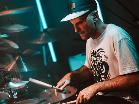 How to Hold Drumsticks: A Beginner's Guide.