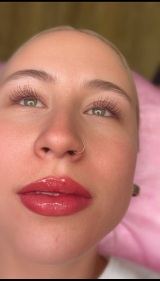Lip blush