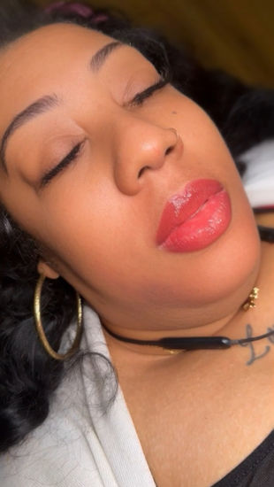 Lip blush