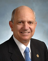Dr. Richard Santore offers expert consultation in orthopaedic cases