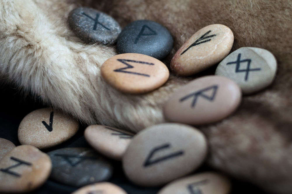 How to Cast and Read Runes Rune Meanings and Divination