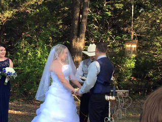 I love coming accross wonderful wedding pictures from a few years back and reliving the excitement!