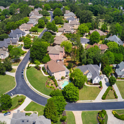 Is This a Good Time to Invest in Real Estate? 