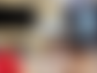 Ninth-graders enjoy calligraphy and brush illustrations 九年級學生上書法課和墨水畫