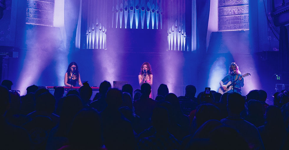 Trousdale Sets The Stage in Glasgow