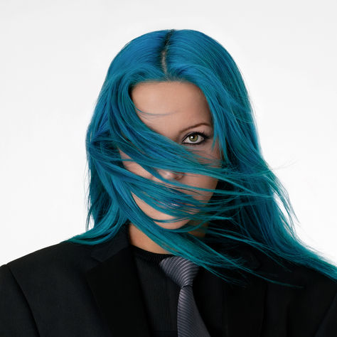 Alt-pop Powerhouse Charlotte Sands Has Officially Announced Her Upcoming Album 'Satellite'