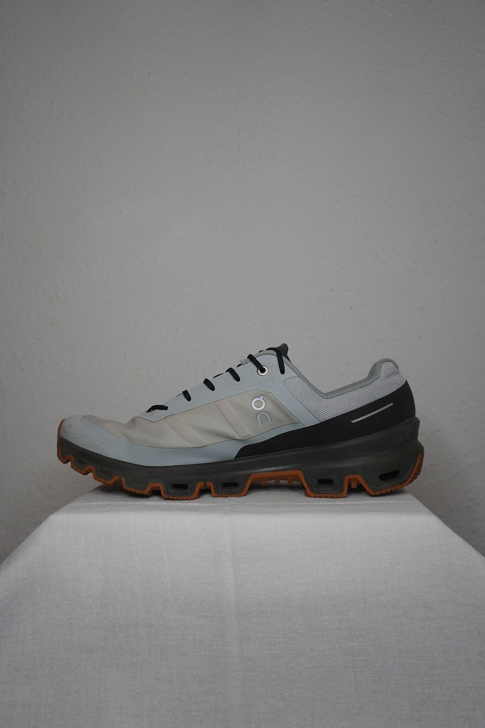 Miniatura: On Running Cloudventure Glacier/Thorn Trail Sneakers