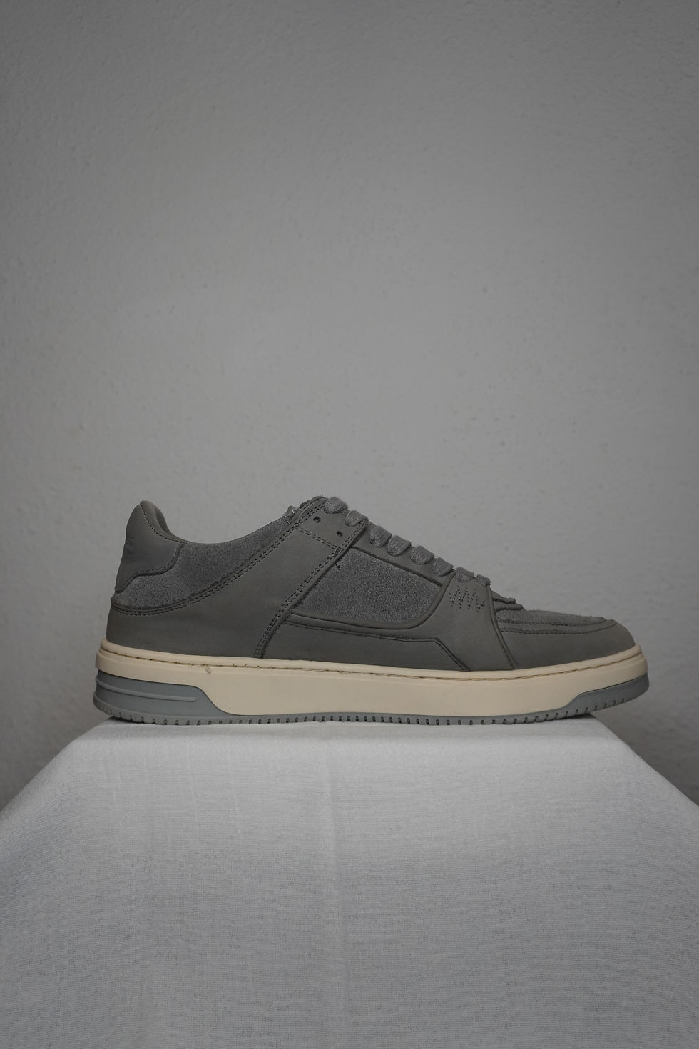 Miniatura: Represent Apex Sneakers Grey Suede / Nubuck