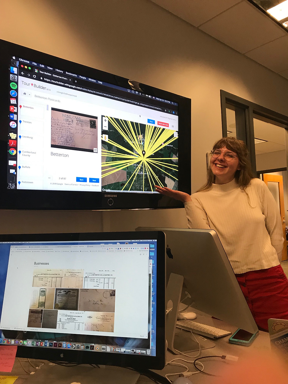 Rebecca Kanaskie '21 demonstrates her Google Tour Builder resource which maps the locations to which visitors of historic Betterton had sent postcards.