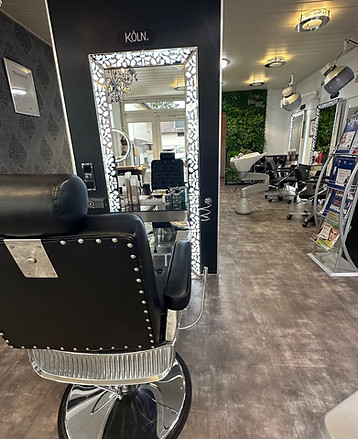 HairLounge by Hoss Studio