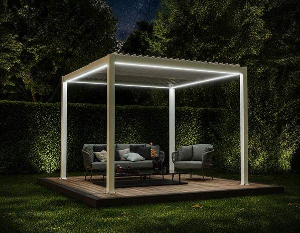 Freistehende Pergola mit Lamellen