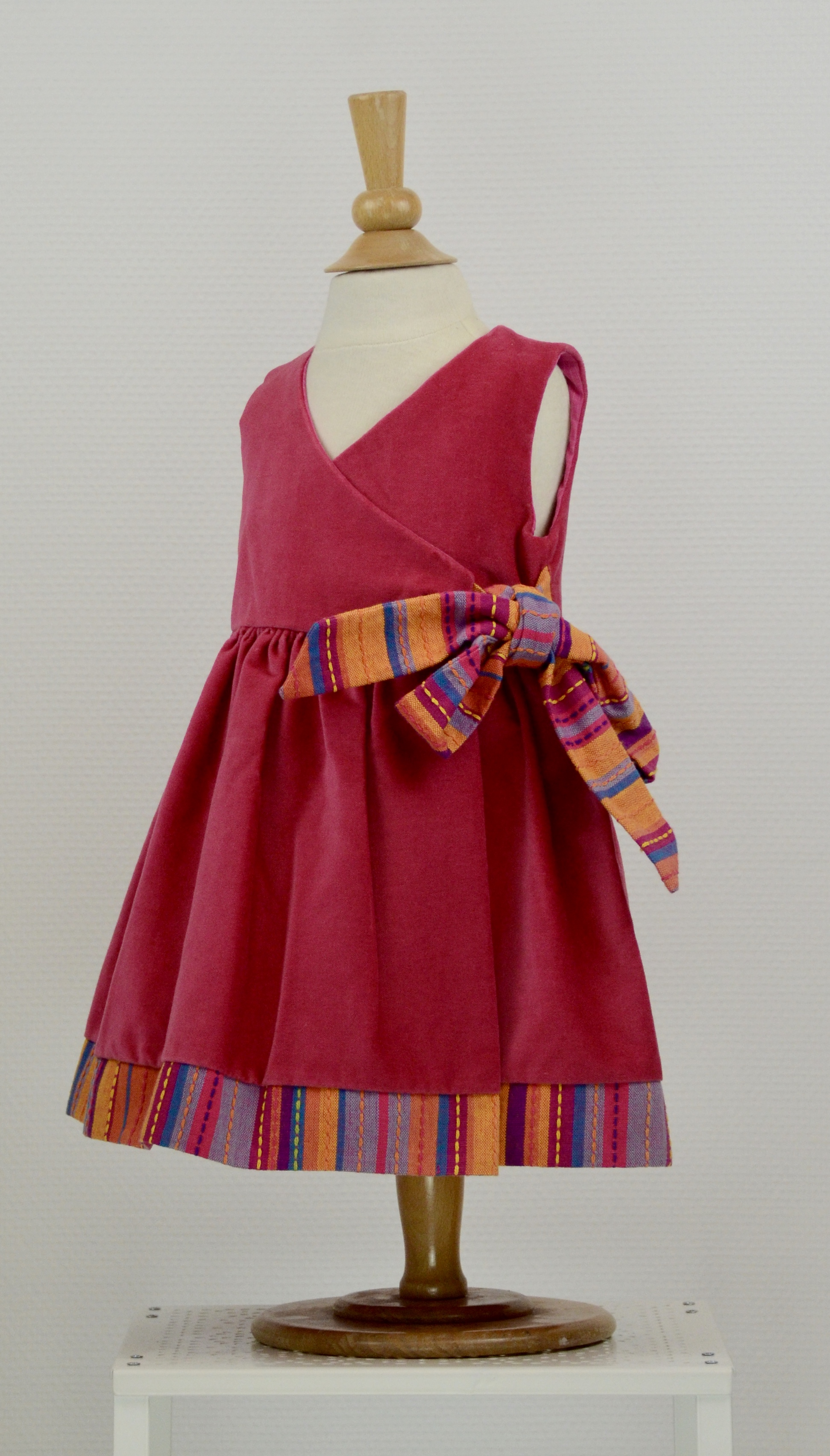 Robe fuschia en velour