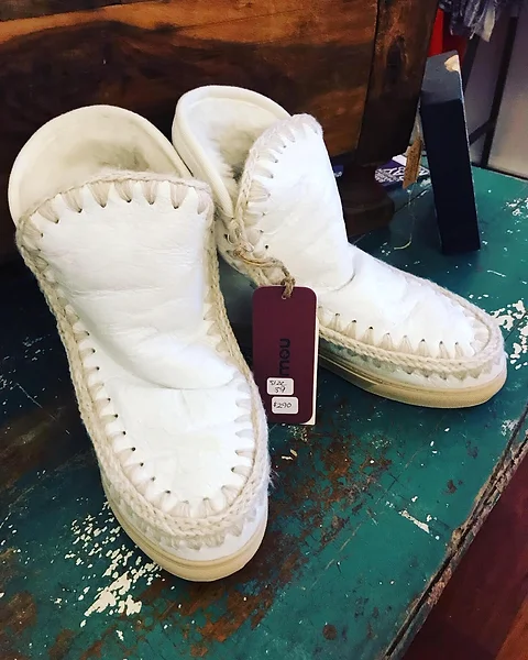 mou inner wedge sneaker