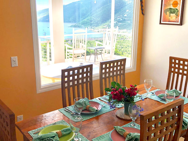 Coral Livin' - Dining area on the main level of Coral Livin' with plenty of space for 6 people