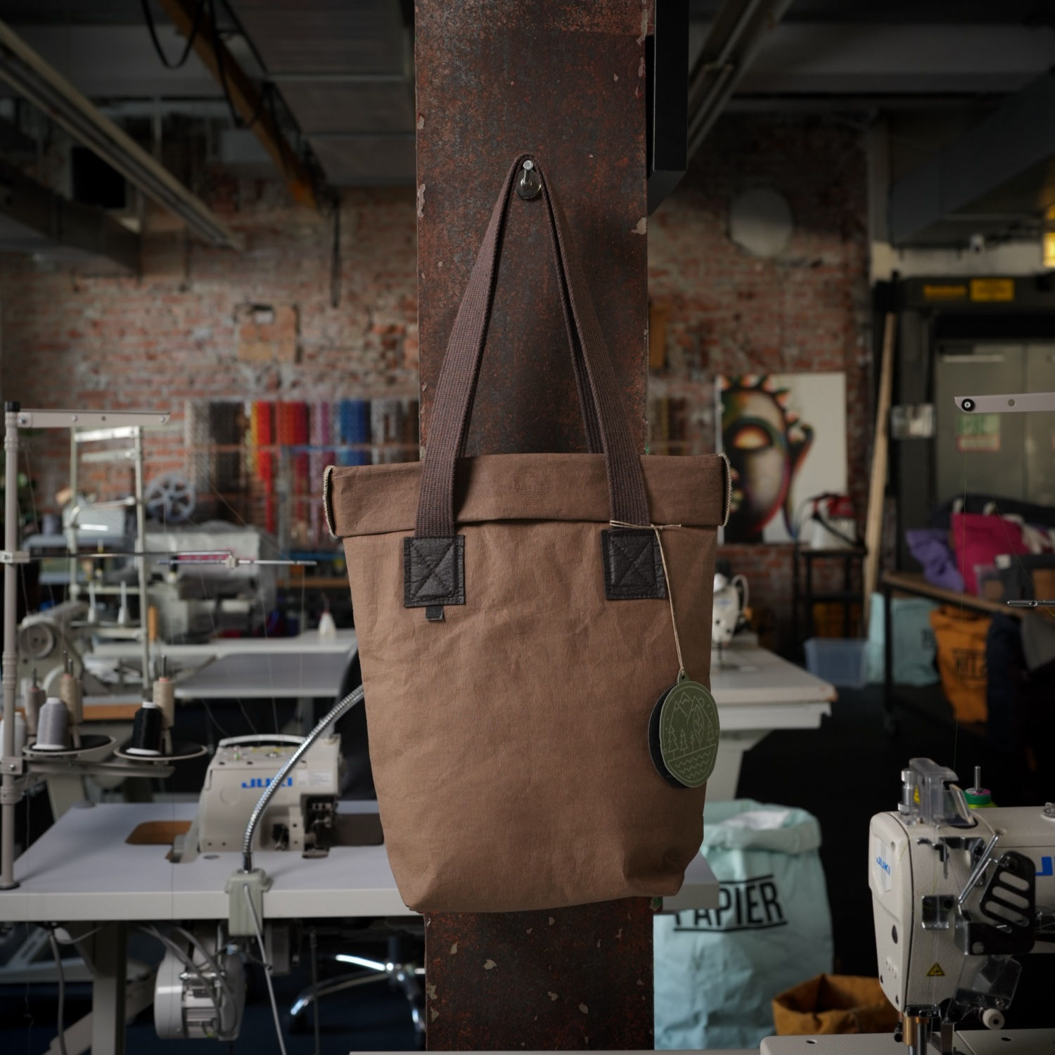 Tasche Mokka mit braunen Henkeln