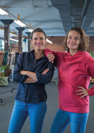 Manufaktur ForPeopleWhoCare Anna und Johanna