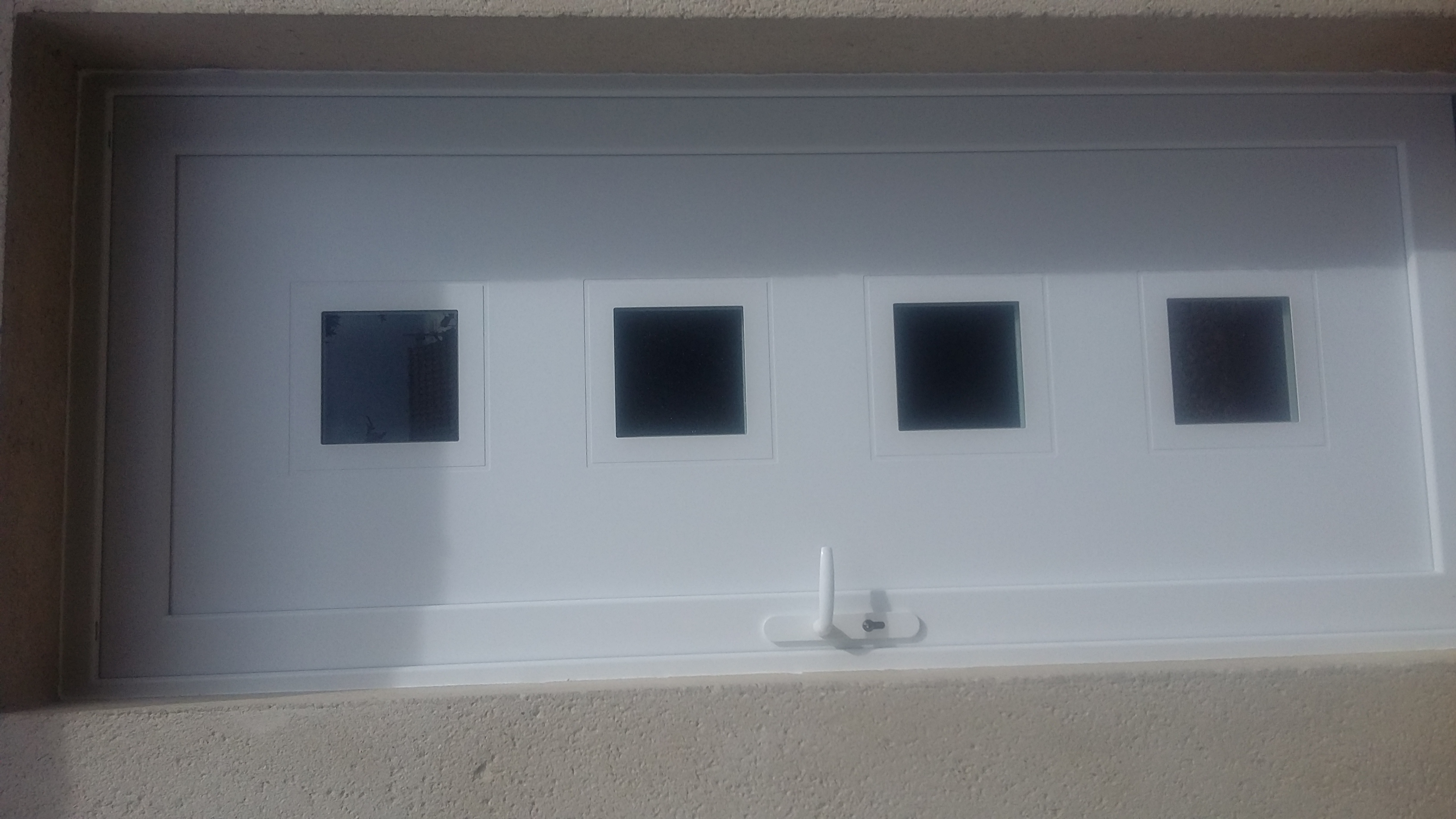 Porte-d-entree-sur-mesure-PVC-27-76-28-14-