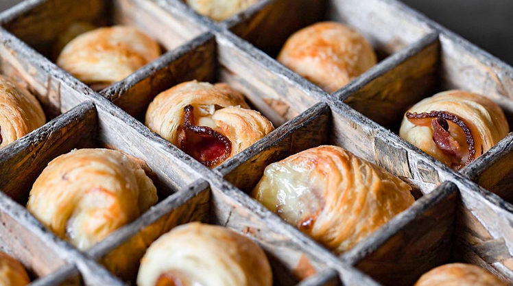 Pecanwood Smoked Bacon & Cheese Croissant Minis (8 count)