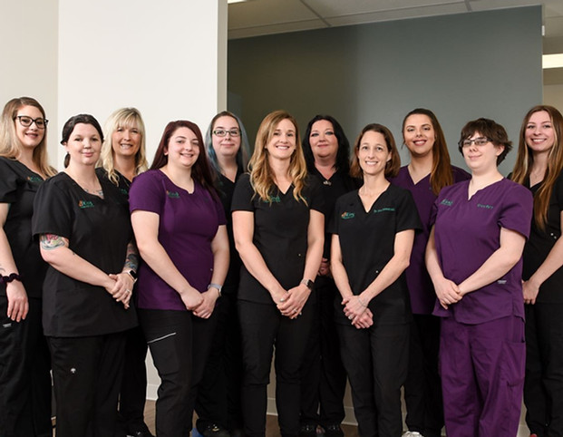Des Peres Vetinarian Team.jpg