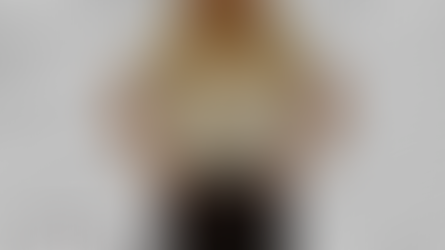 הבעל סיפר שיש לו טיול מהעבודה לחו"להאישה הרגישה שמשהו לא תקין וגילתה שהבעל מבלה עם המאהבת באילת 