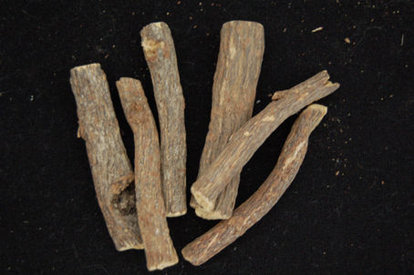 Why You Should Add Licorice Root to Manage Acid Reflux and an Irritated Esophagus