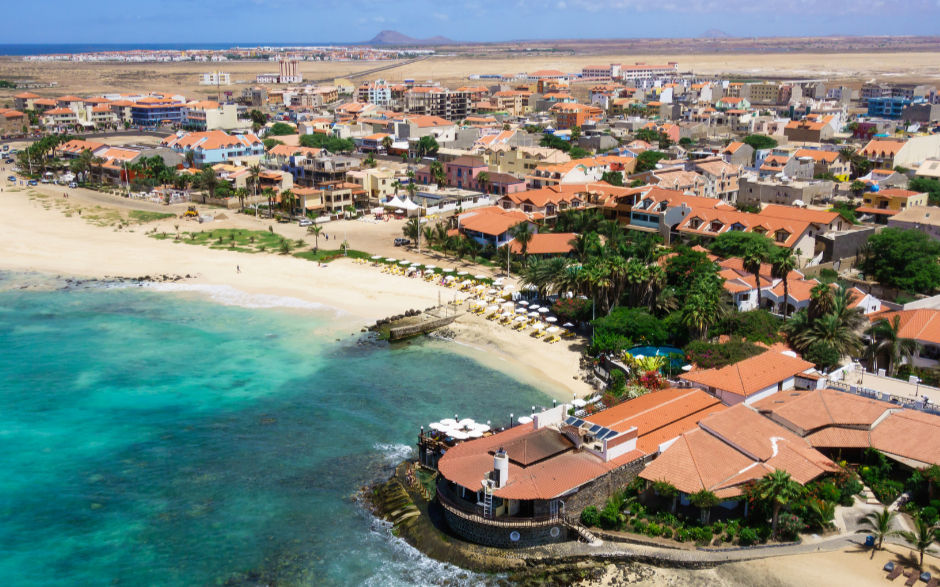 Investir em Cabo Verde: Guia Completo para Investidores Estrangeiros