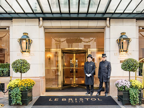 Le_Bristol_Paris_Hotel_façade_9687.jpeg