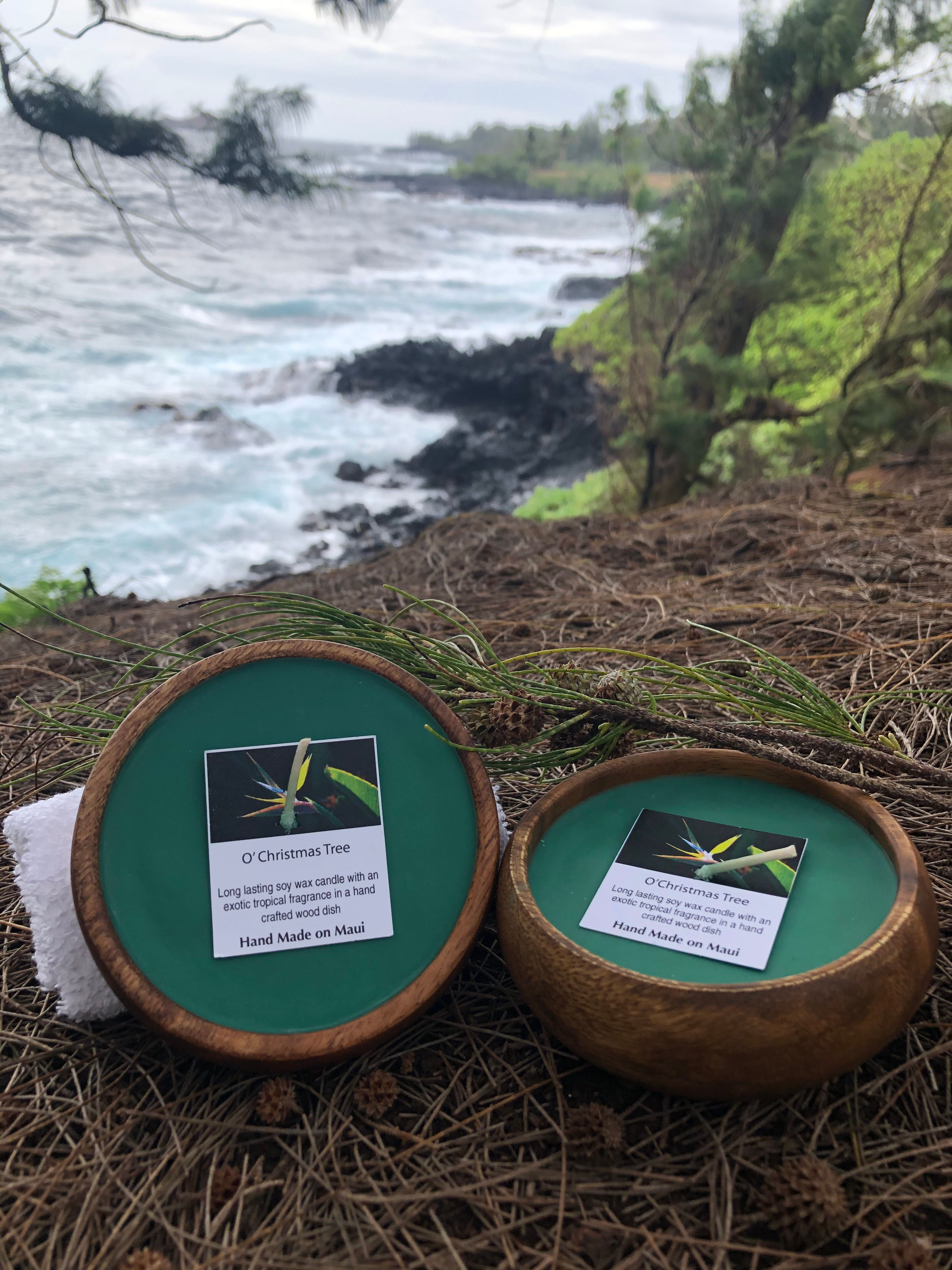 O' Christmas Tree Soy Wax Candle in a Monkeypod Wood Bowl. Dark Green in Color, Smells Like Balsam, Pine, & Spruce.