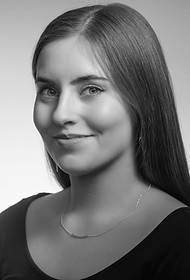 Allay Lu Freeman headshot_edited.jpg