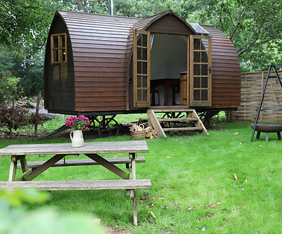 Glamping_Shepherds_Hut.jpg