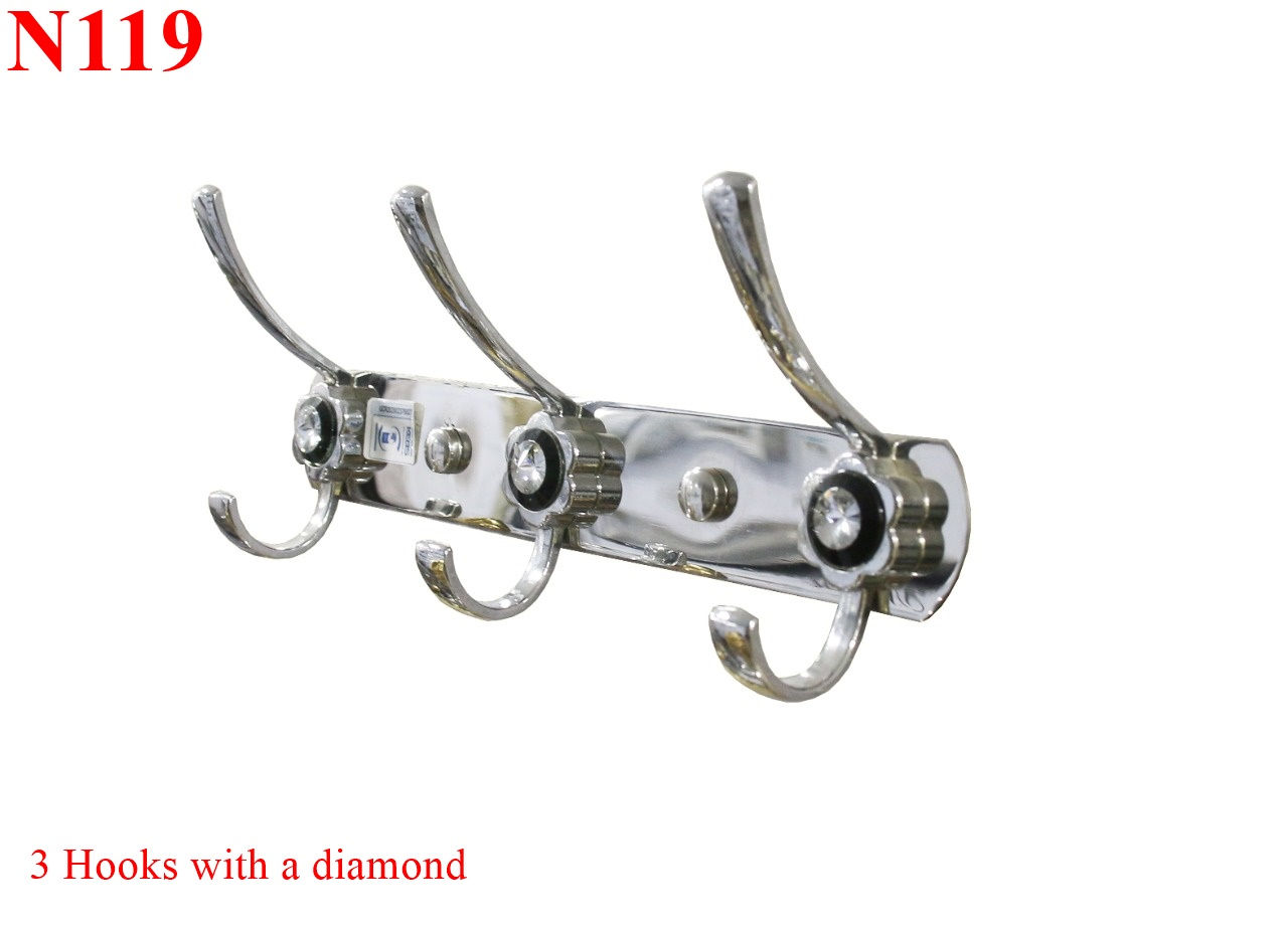 3 Hooks With a Diamond