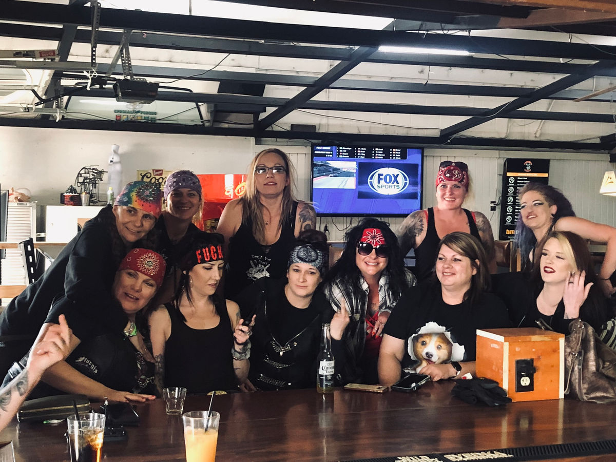 Knucklehead Tavern