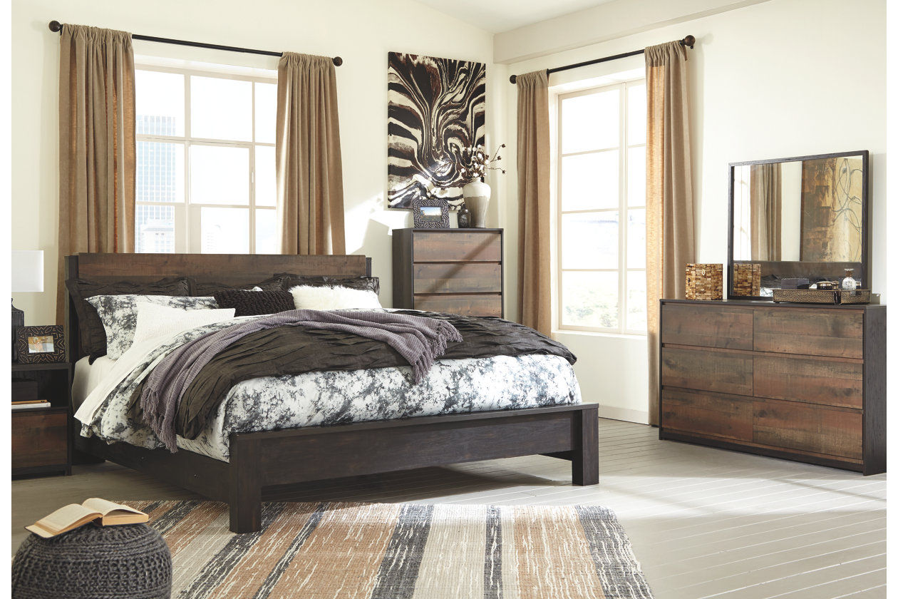 Windlore Queen Panel Bed -Dresser - Mirror - Nightstand