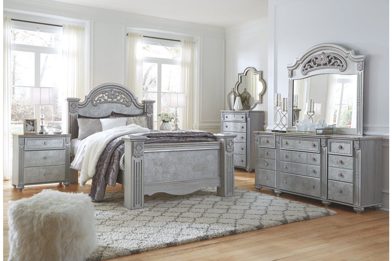 Zolena Queen Poster Bed+ D-M-C