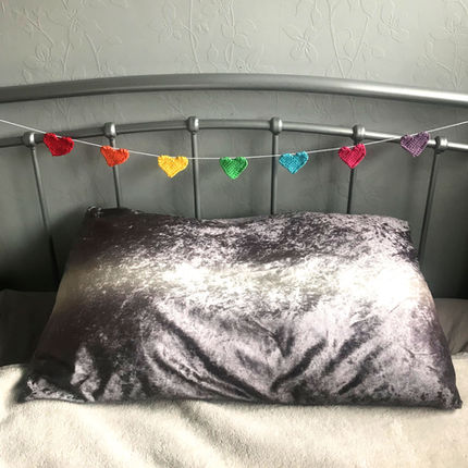 Rainbow mini knit love hearts garland