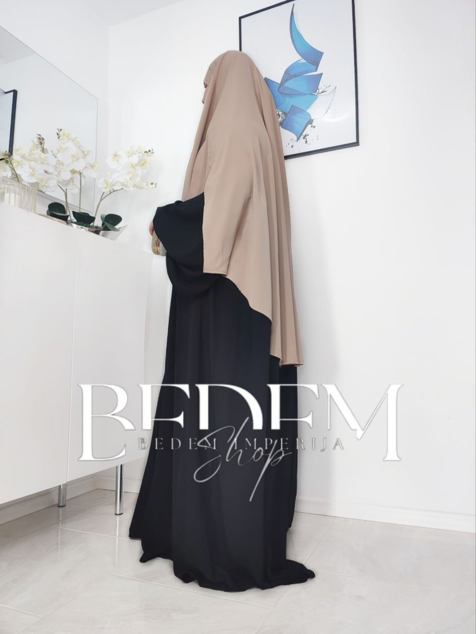 Thumbnail: Khimar okrogli krajši