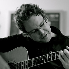 Profile Photo_B&W Guitar.jpg