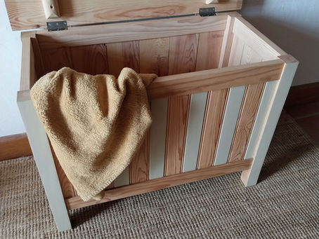 Coffre relooké pour chambre d’enfant ou salon