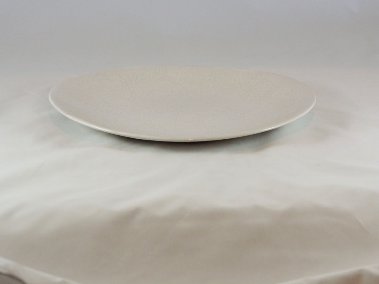 Wonki Ware dinner plate - 31cm - presentatiebord - lace - white