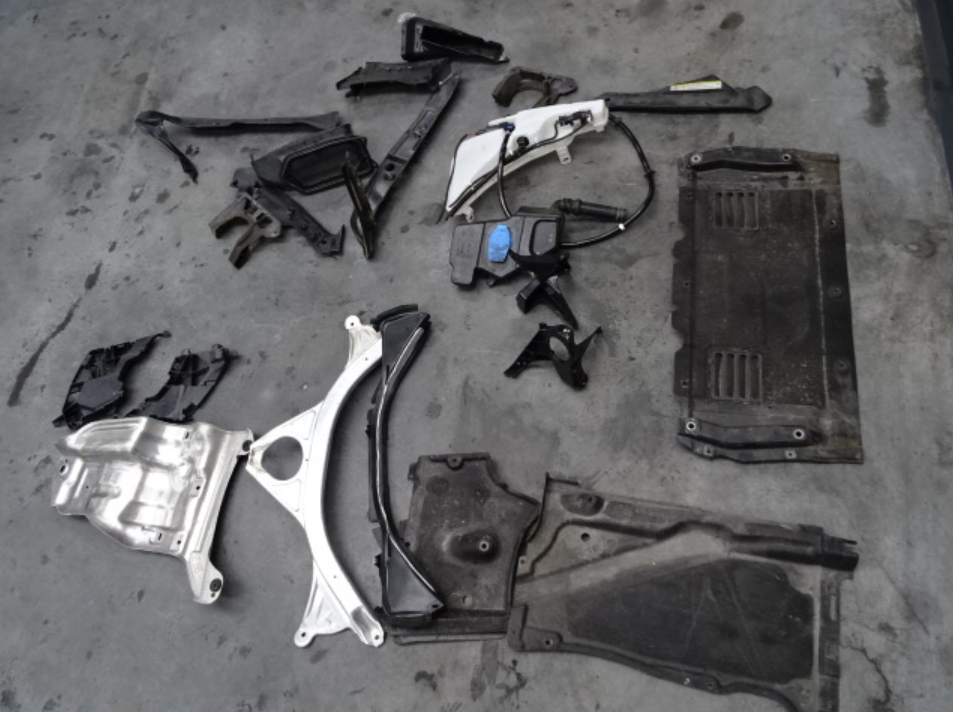 Thumbnail: Face avant complète Audi Rs7 4G8