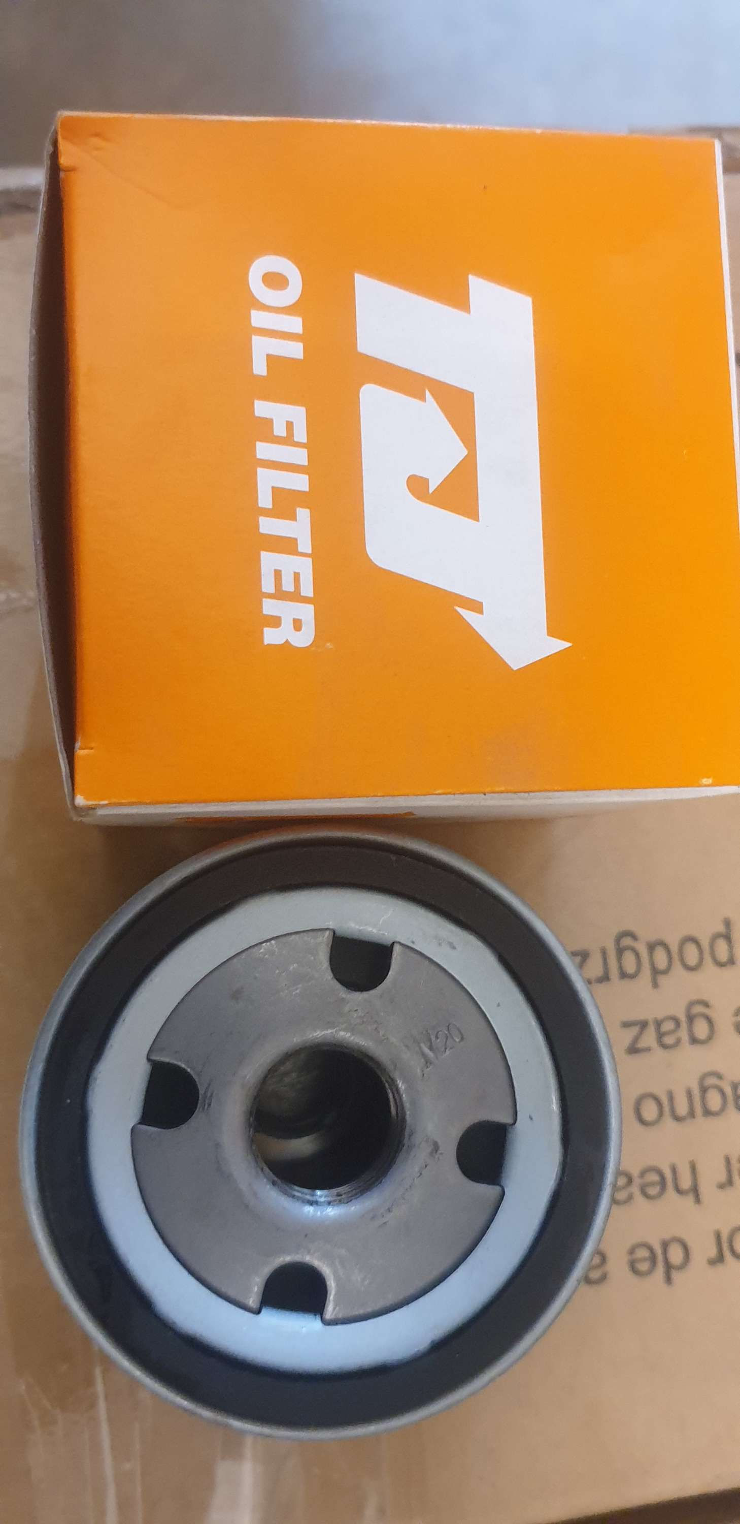 Oil filter for diesel engine M20