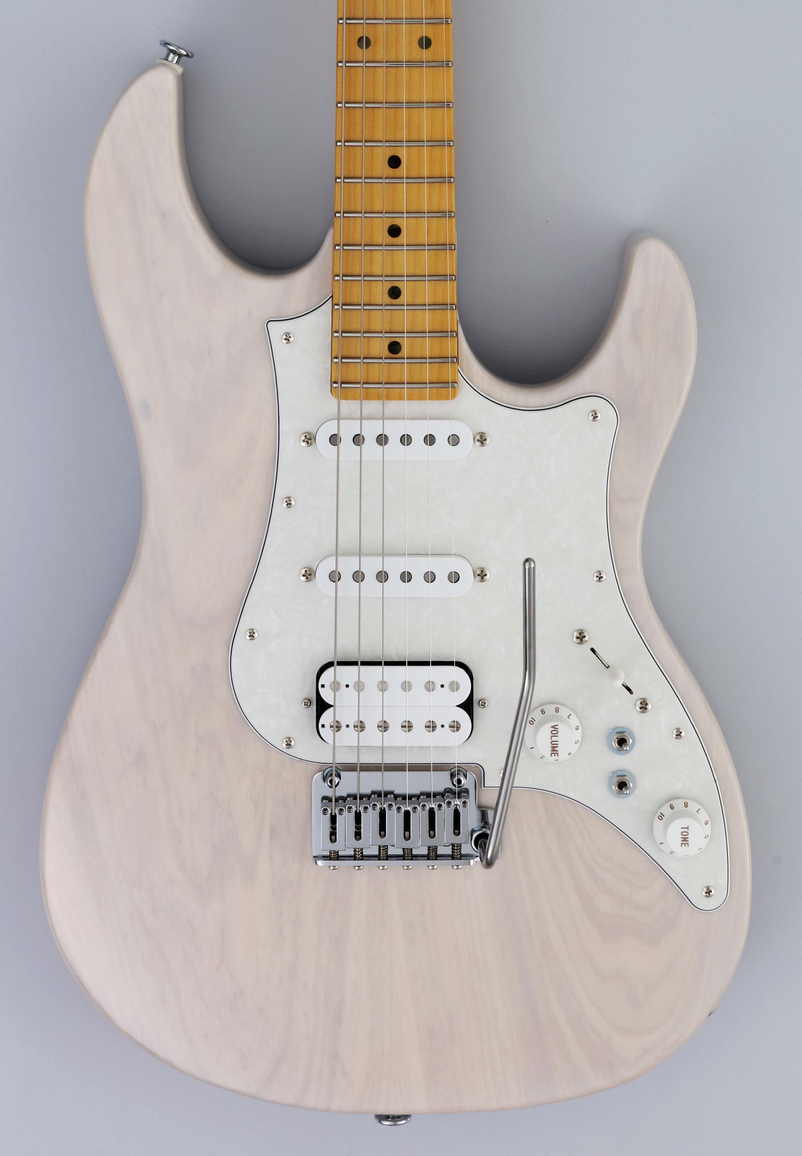 FGN ODYSSEY EXPERT EOS3-ASH-M White Blonde