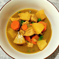 One Pot Indonesian Pineapple Chicken Curry Soup