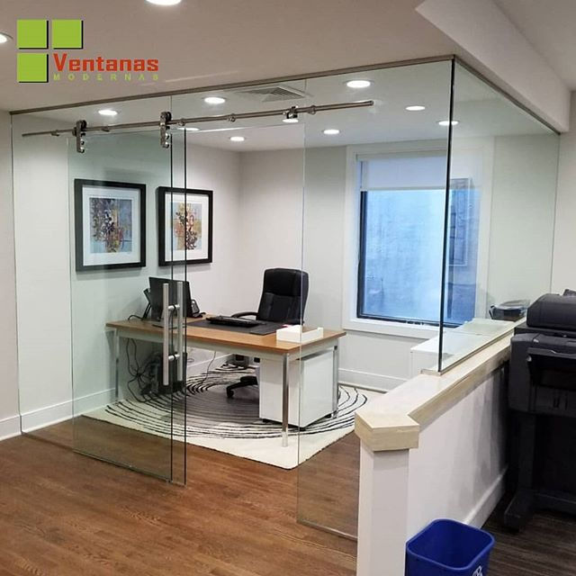 Opciones para oficinas en vidrio templad