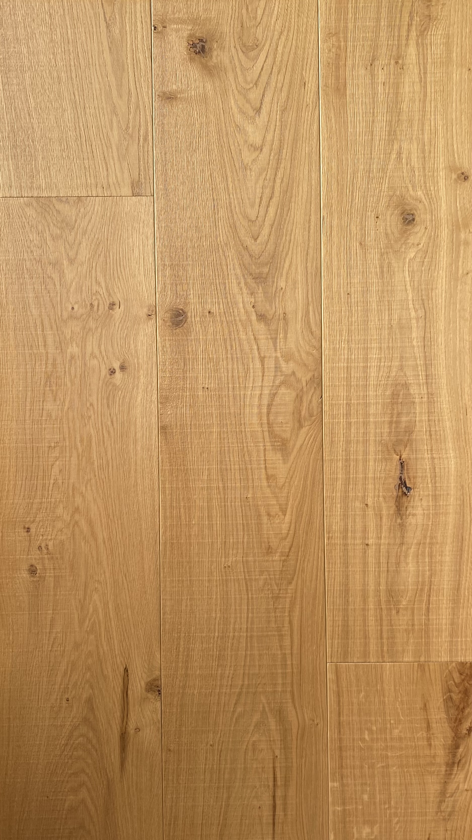 Clear OILED
European Oak 
220x21mm
Character grade
Product code: WF111 
