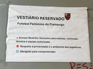 Flamengo dribla o progresso e marca um gol contra o futebol feminino
