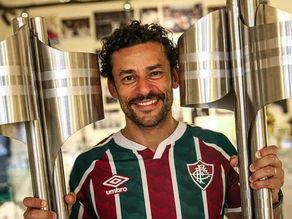 Laranjeiras, satisfeita sorri