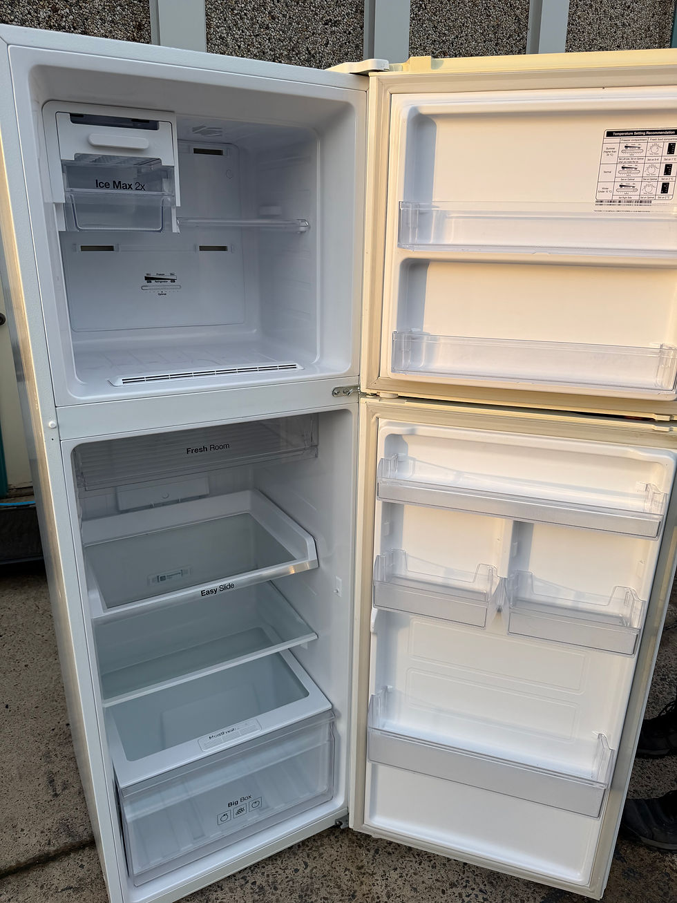 Thumbnail: 341L Samsung Top Mount Fridge (F932)