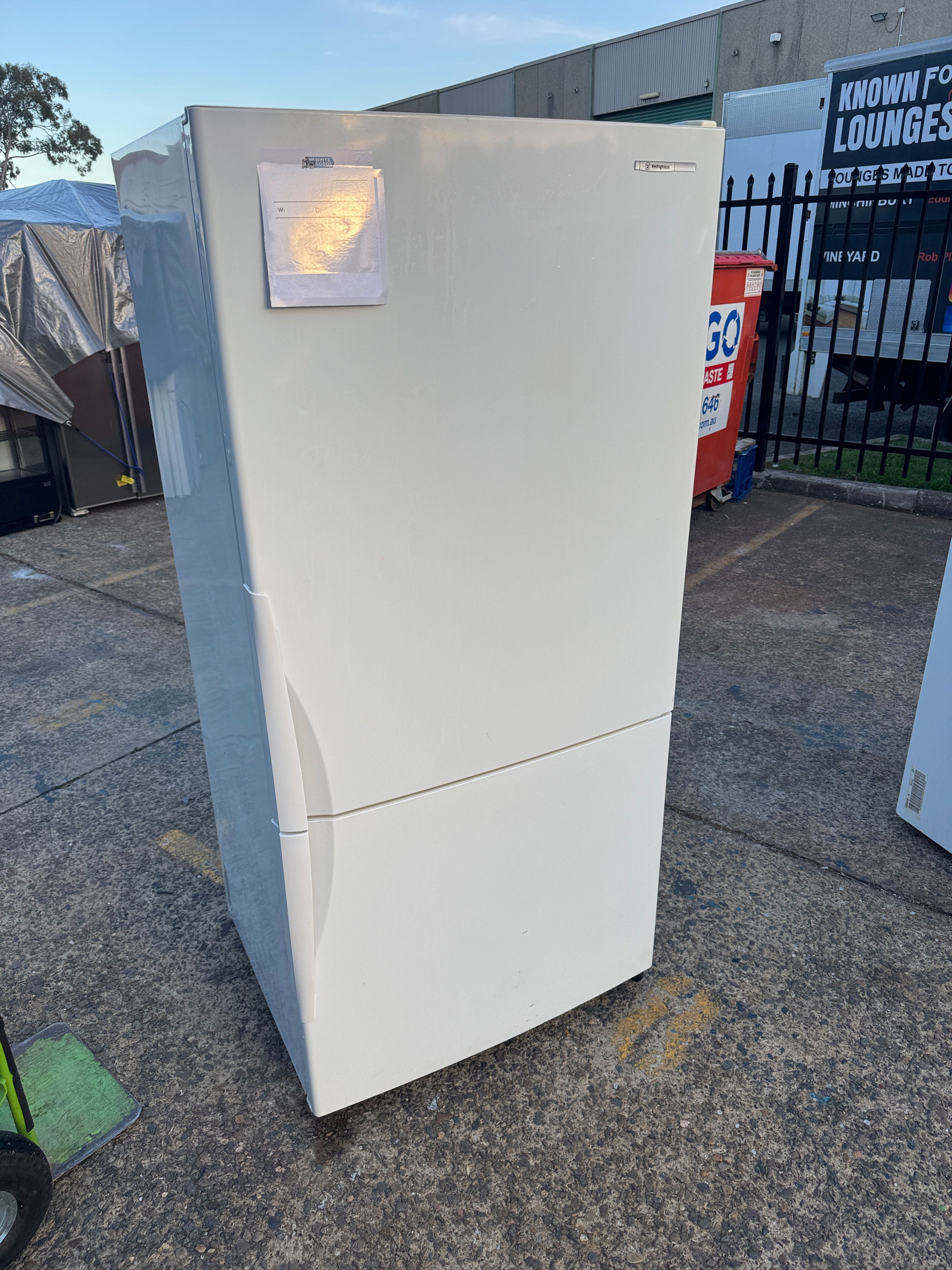 505L Westinghouse Bottom Mount Fridge (F1027)